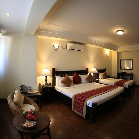 Hotel Holy Himalaya Катманду Экстерьер фото