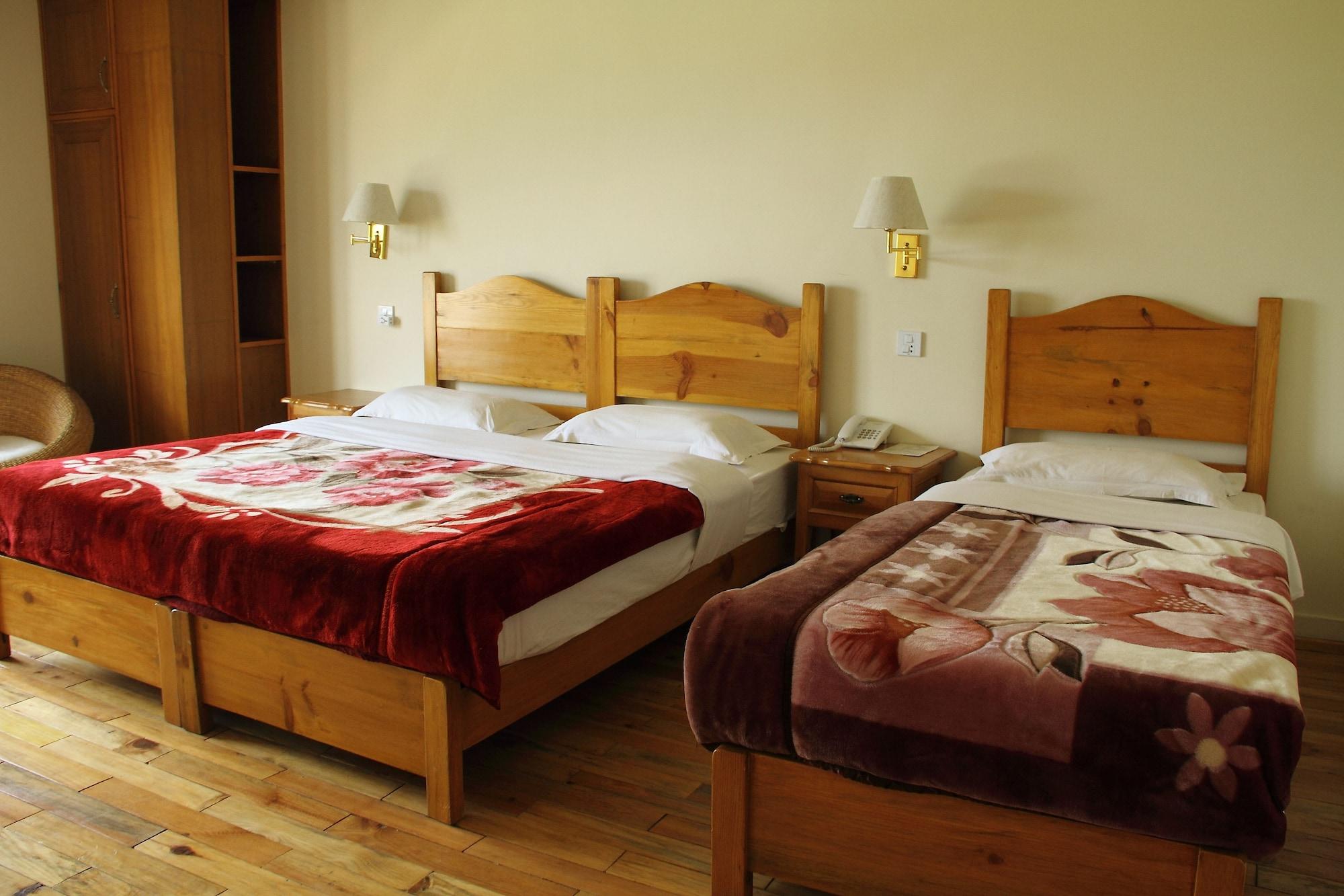 Hotel Holy Himalaya Катманду Экстерьер фото