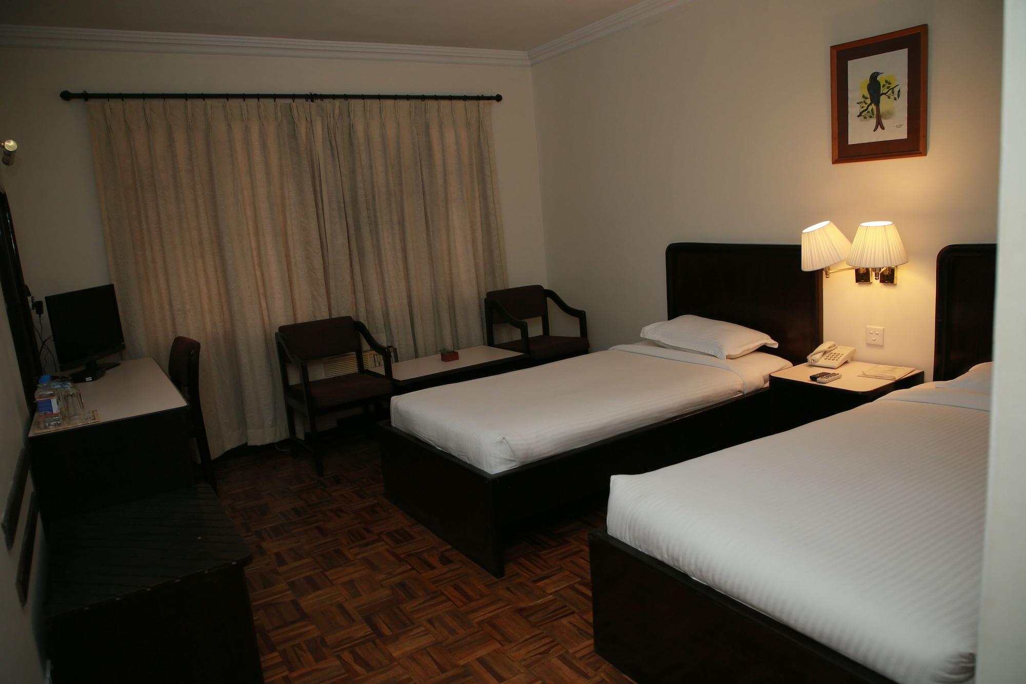 Hotel Holy Himalaya Катманду Экстерьер фото