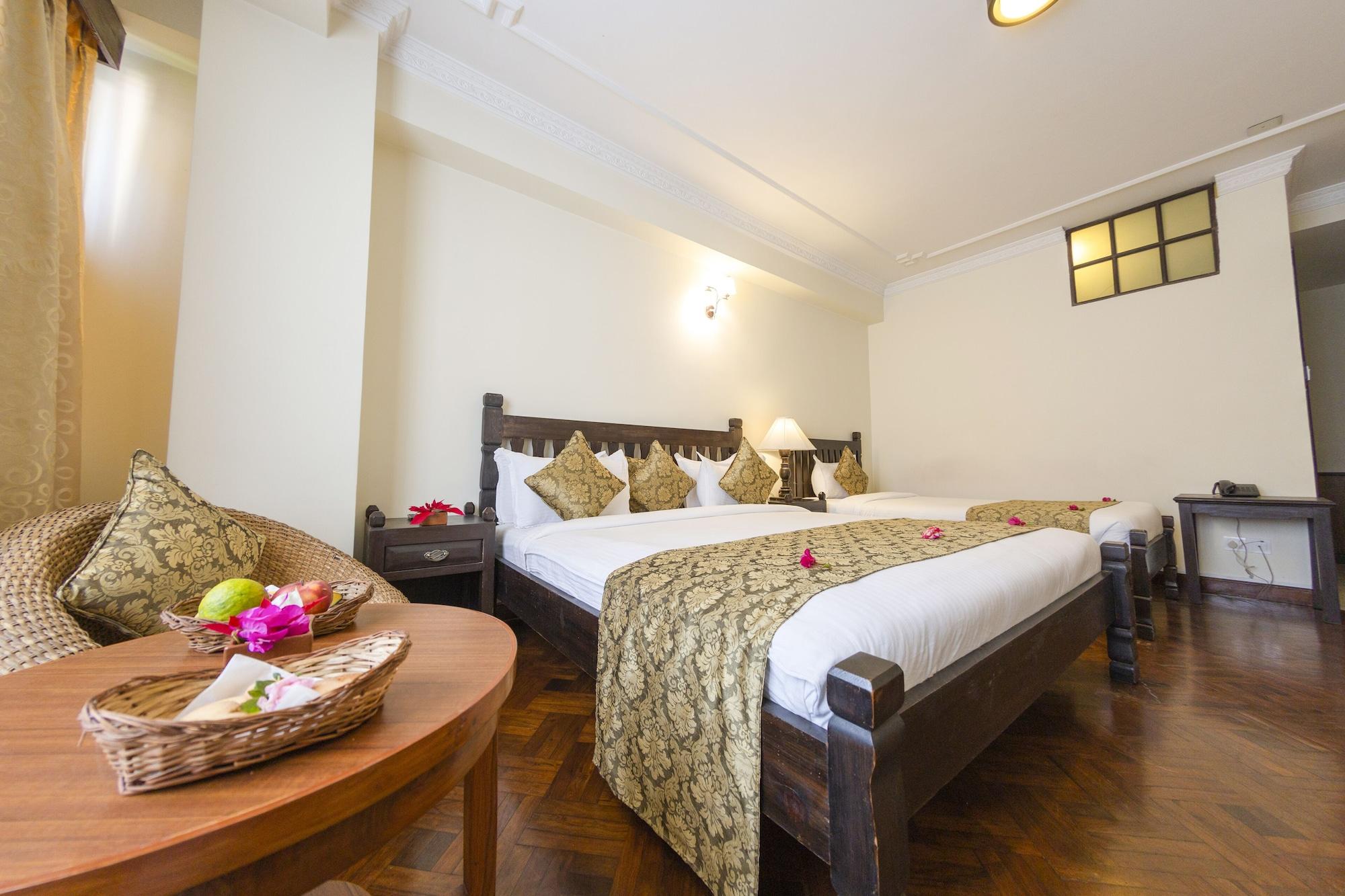 Hotel Holy Himalaya Катманду Экстерьер фото