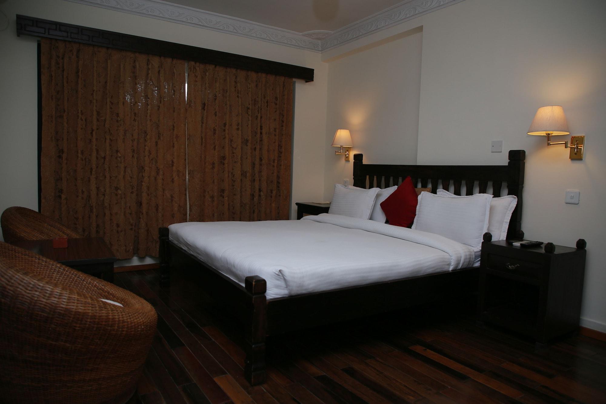 Hotel Holy Himalaya Катманду Экстерьер фото