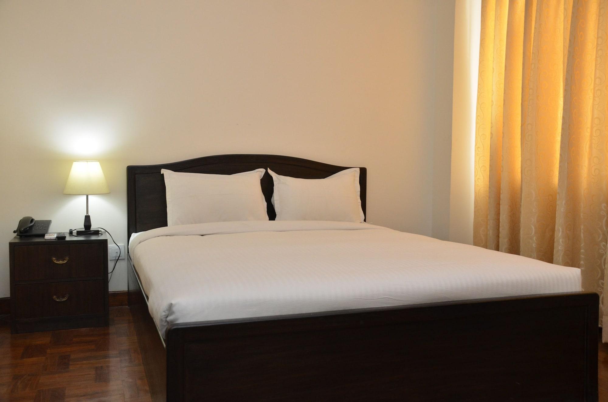 Hotel Holy Himalaya Катманду Экстерьер фото