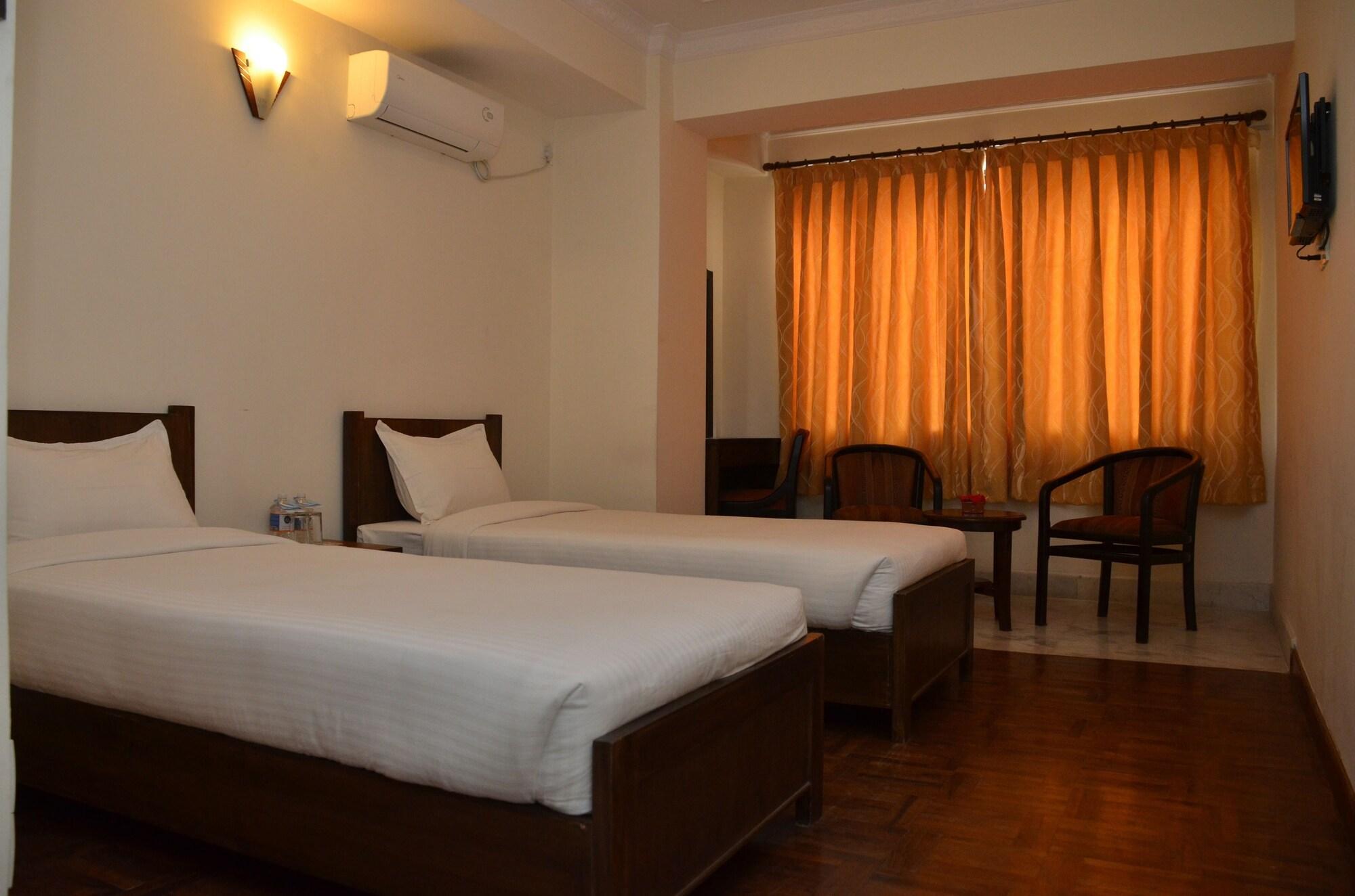 Hotel Holy Himalaya Катманду Экстерьер фото