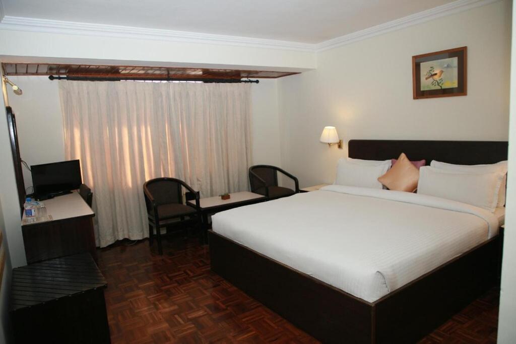 Hotel Holy Himalaya Катманду Экстерьер фото