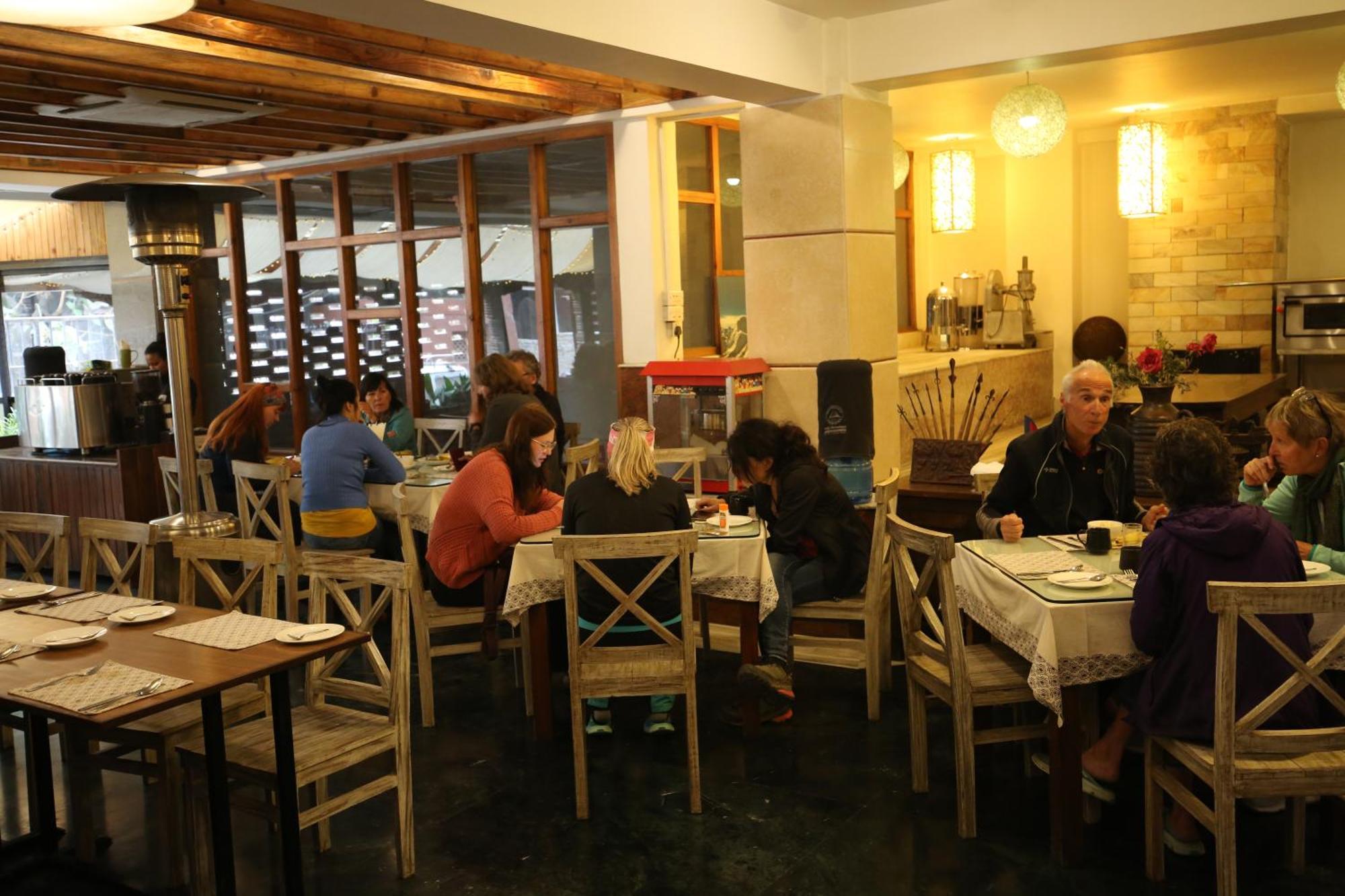 Hotel Holy Himalaya Катманду Экстерьер фото