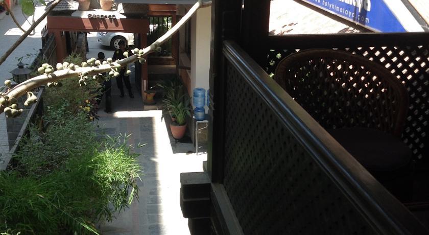 Hotel Holy Himalaya Катманду Экстерьер фото